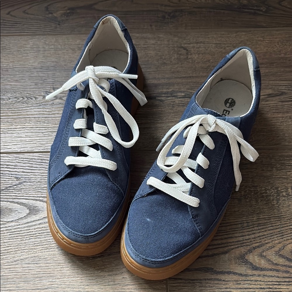 Timberland Navy Sneakers size 7